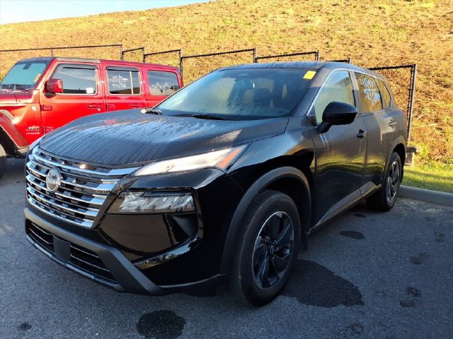 Used 2025 Nissan Rogue SV