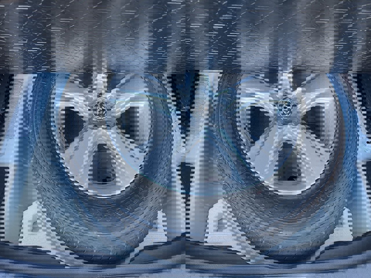 Used 2025 Toyota RAV4 XLE image 13