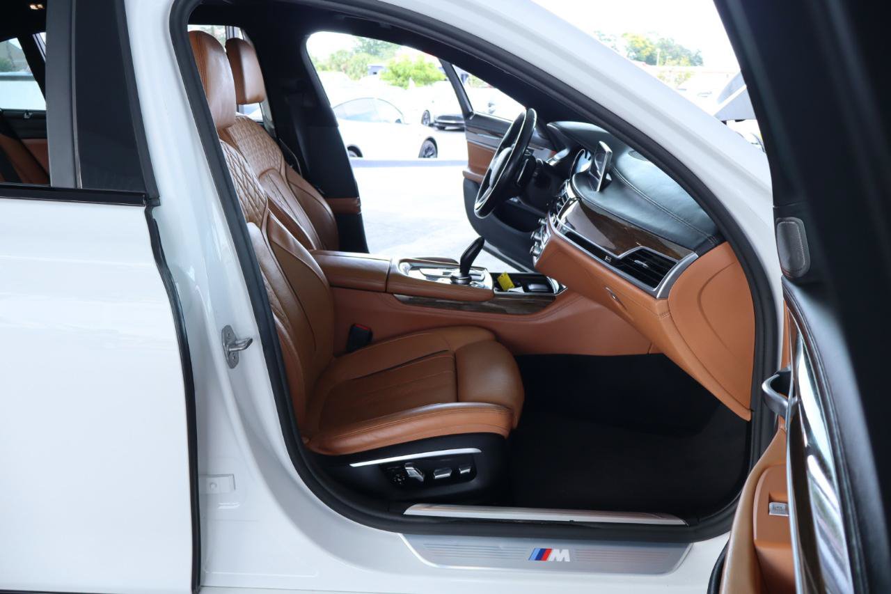 Used 2016 BMW 750i RWD image 37