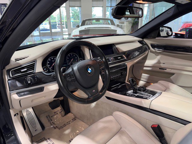 Used 2014 BMW 750i RWD image 48