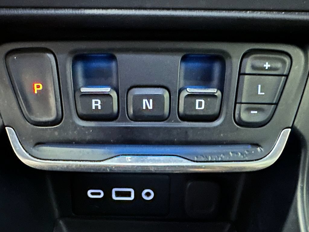 Used 2020 GMC Terrain SLE FWD image 30