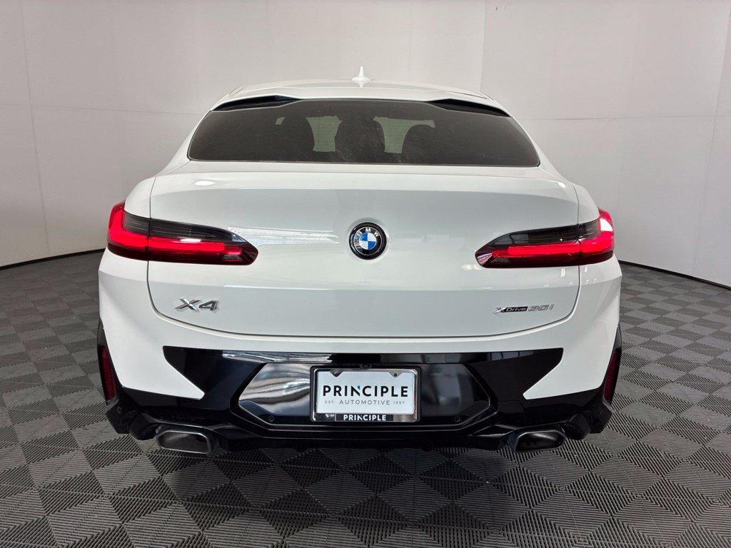 Certified 2023 BMW X4 xDrive30i w/ M Sport Package AWD/4WD image 6