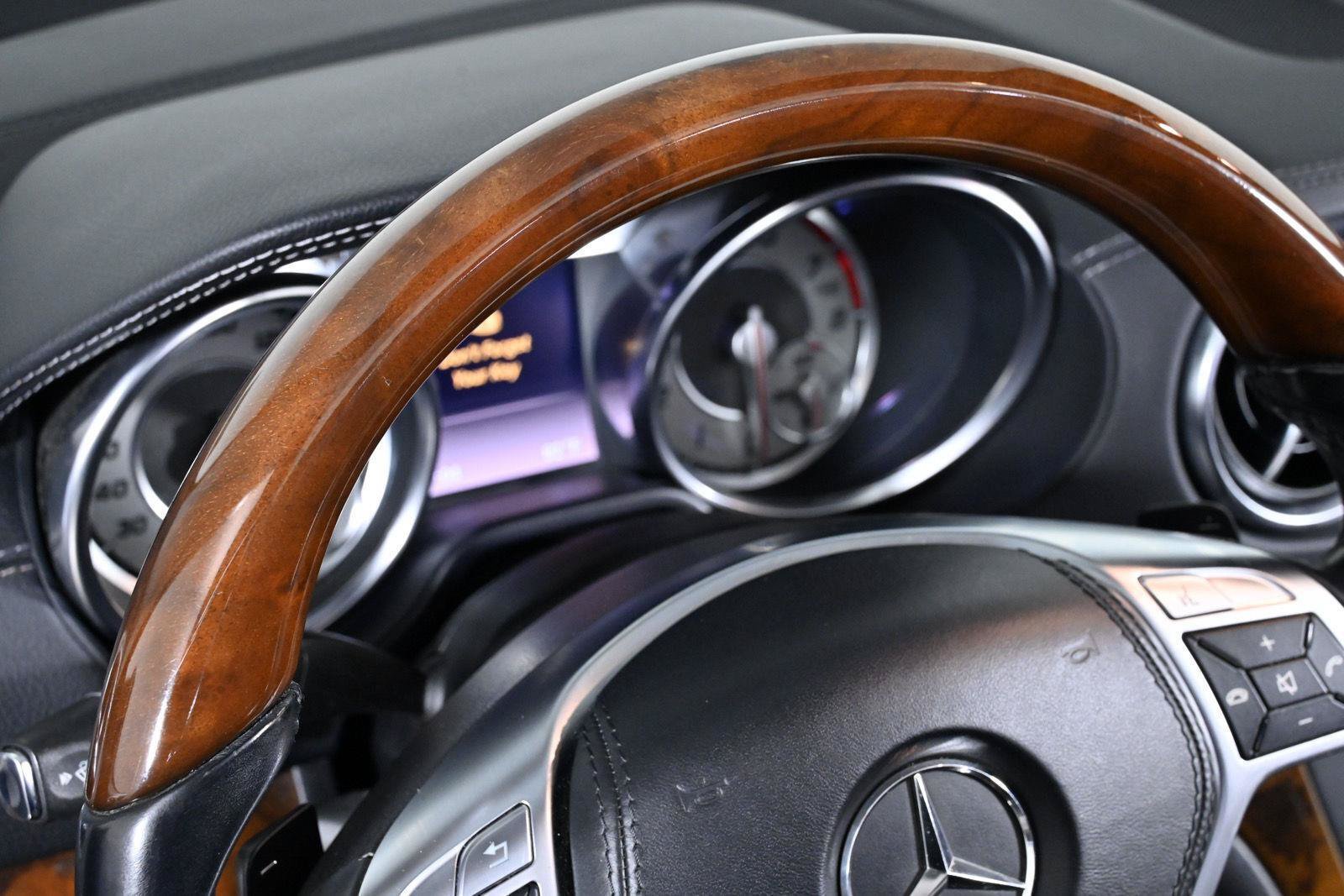 Used 2013 Mercedes-Benz SL 550 image 19