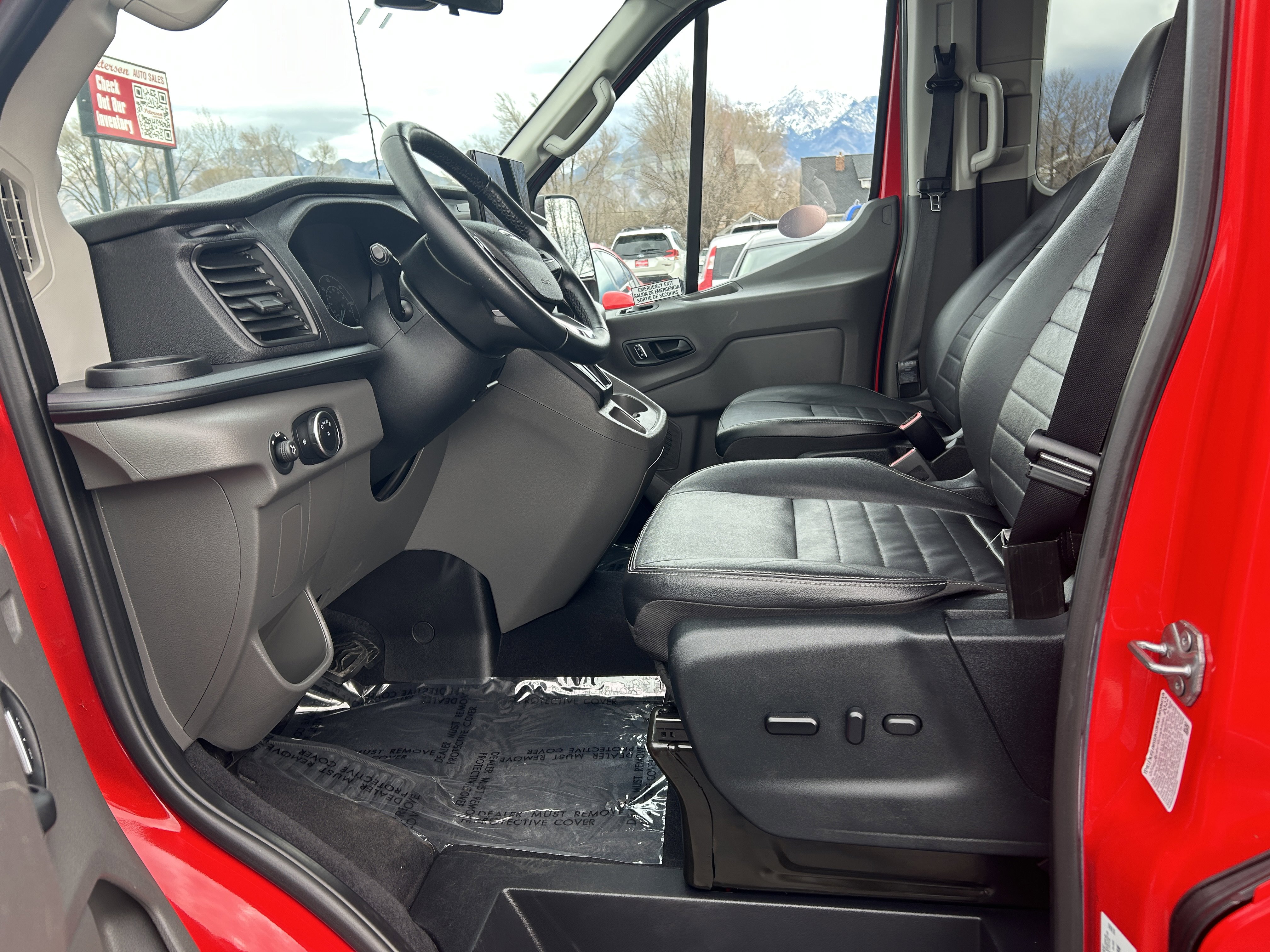 Used 2022 Ford Transit 350 XLT image 10