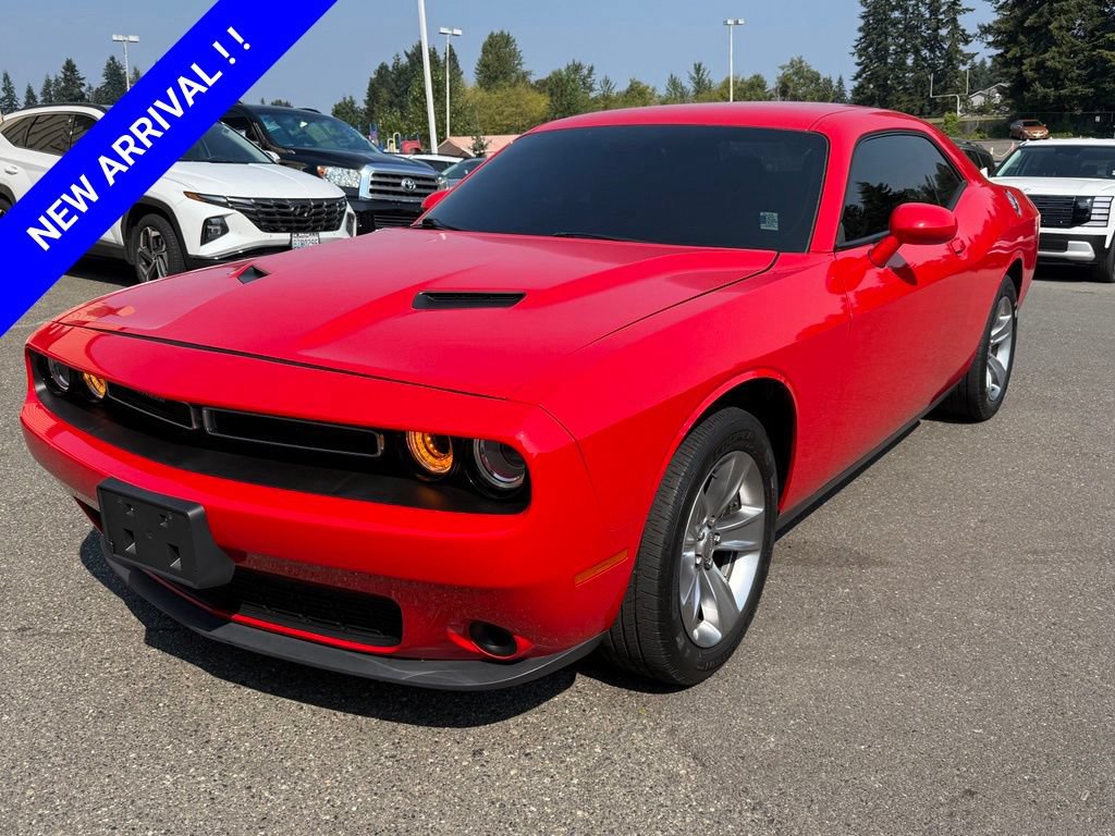 Used 2016 Dodge Challenger SXT
