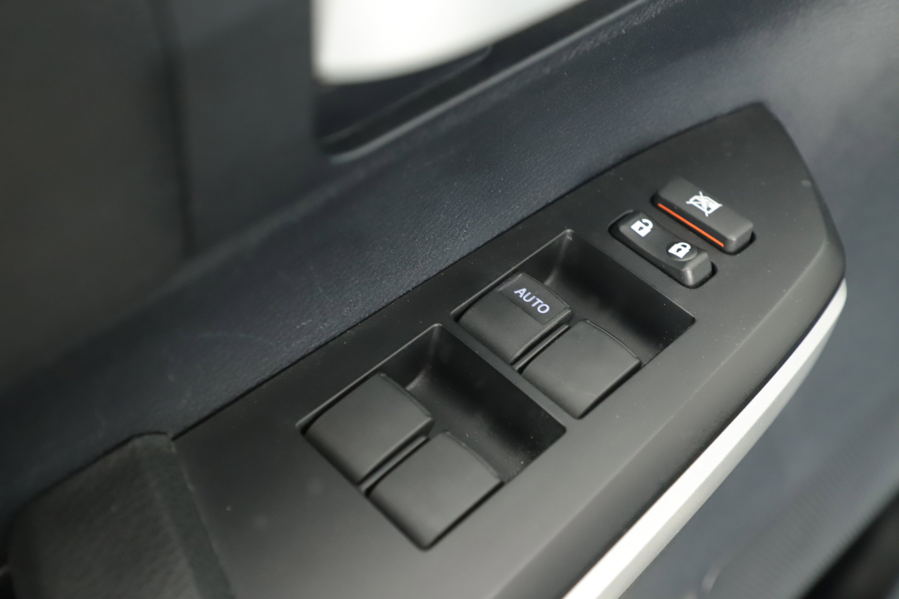 Used 2014 Toyota Tundra SR5 image 9