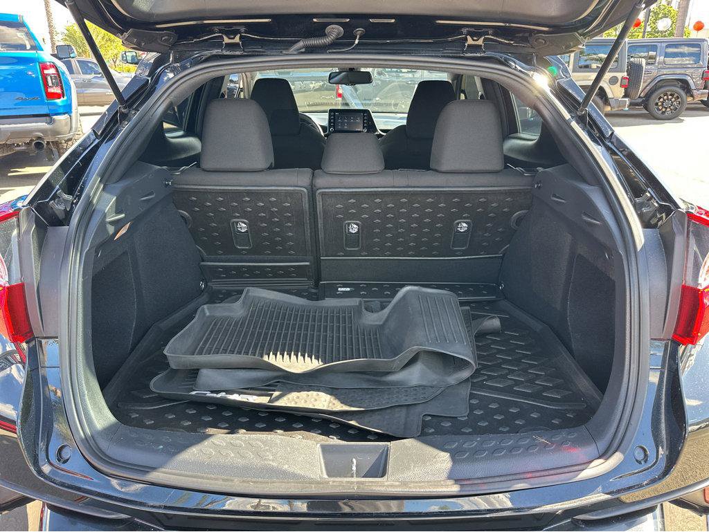 Used 2019 Toyota C-HR LE FWD image 34