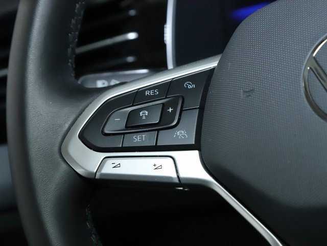 Used 2025 Volkswagen Jetta SE w/ Sunroof Package image 22