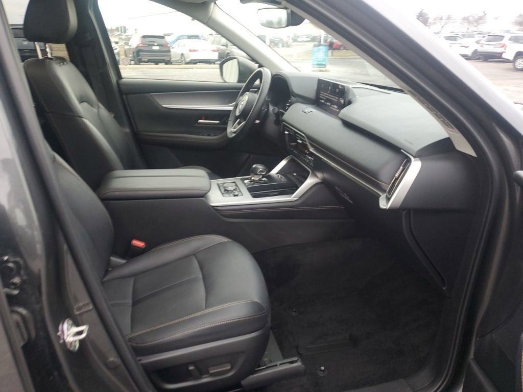 Used 2024 MAZDA CX-90 3.3 Turbo w/ Preferred Plus image 33