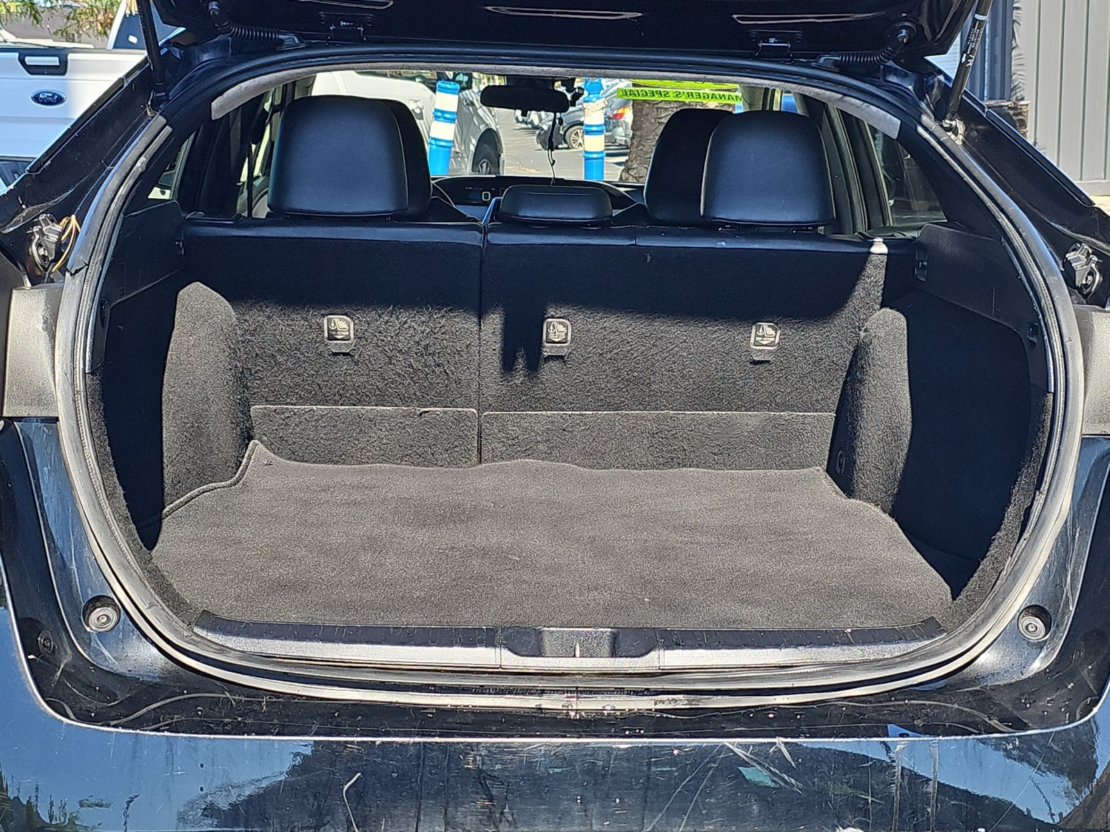 Used 2017 Toyota Prius Three Touring w/ Carpet Mat Package FWD image 12