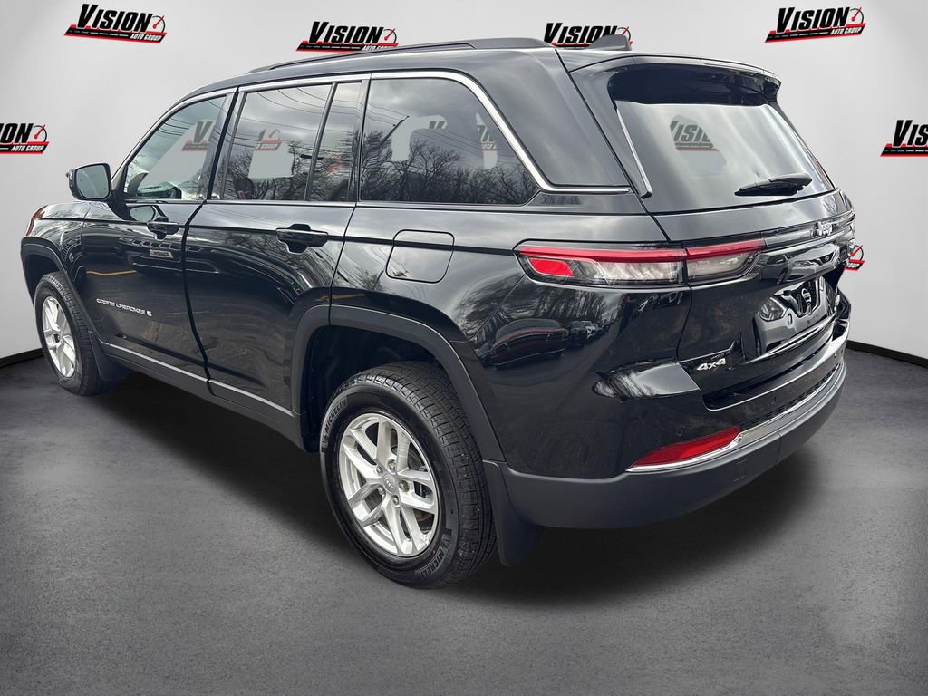 Used 2025 Jeep Grand Cherokee Laredo X w/ Luxury Tech Group I AWD/4WD image 7