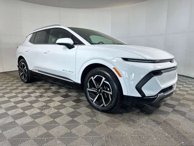 Used 2025 Chevrolet Equinox EV LT w/ Convenience Package image 2