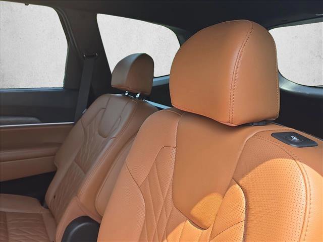 Used 2025 Kia Telluride EX X-Line AWD/4WD image 16