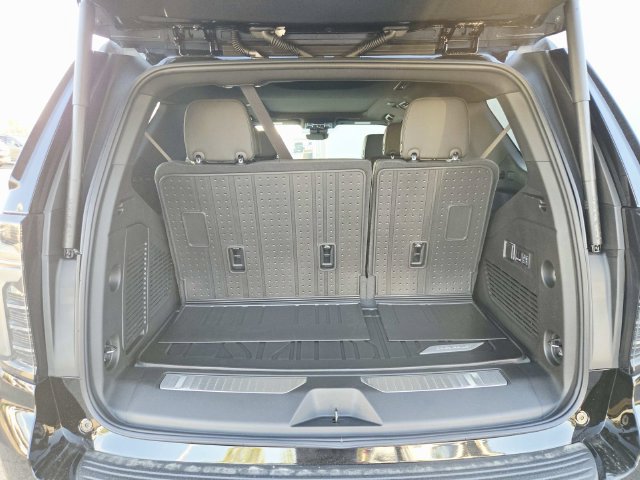 New 2026 Chevrolet Tahoe High Country AWD/4WD image 15