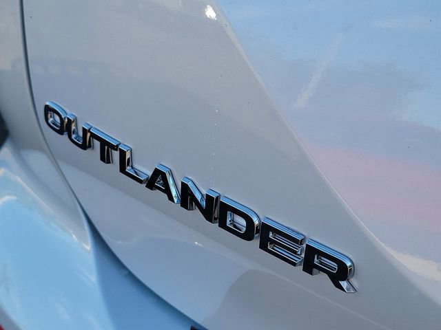 New 2026 Mitsubishi Outlander AWD image 10