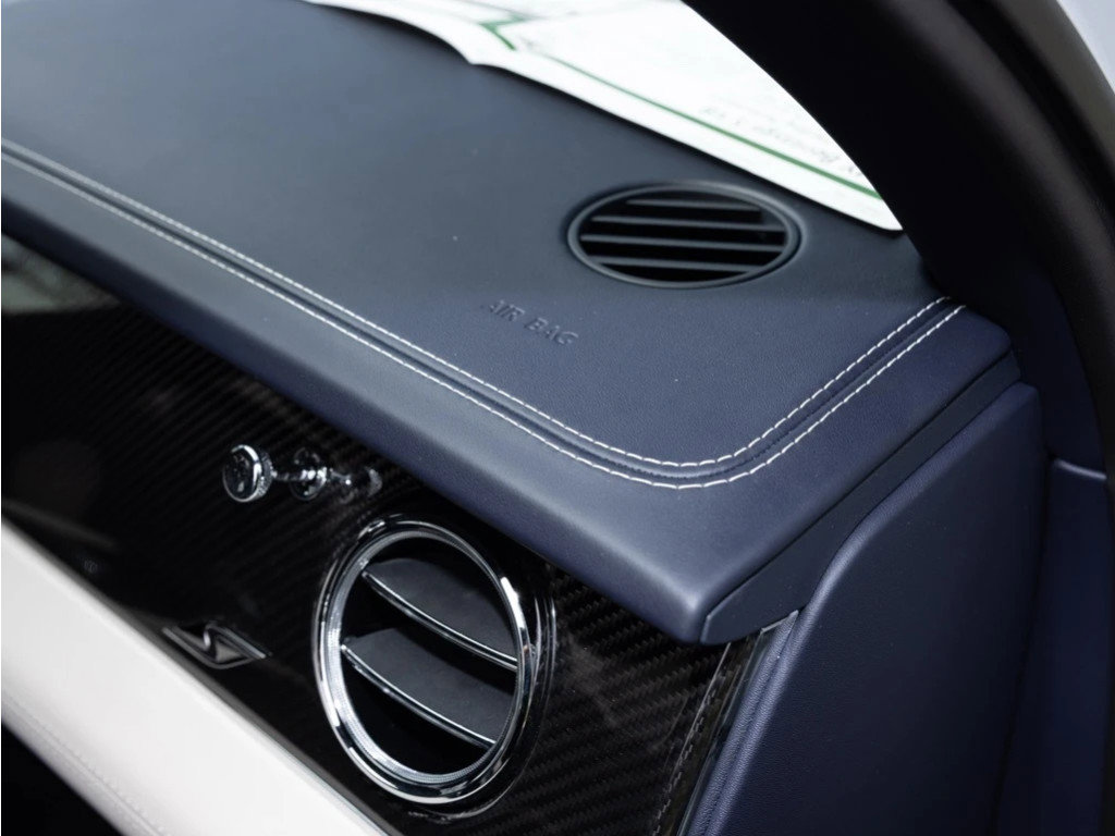 Used 2023 Bentley Bentayga image 57