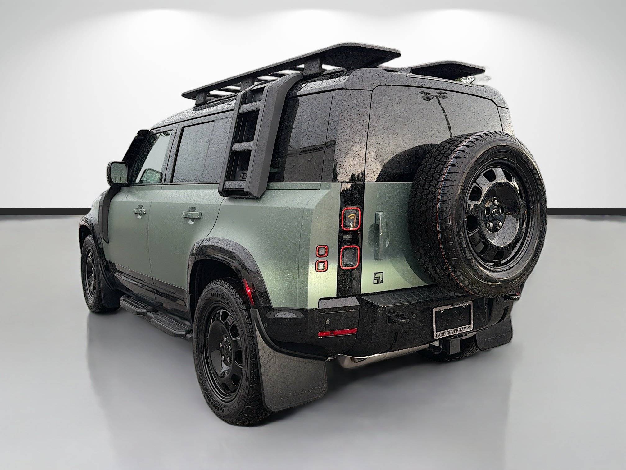 New 2026 Land Rover Defender 110 Trophy Edition AWD/4WD image 3