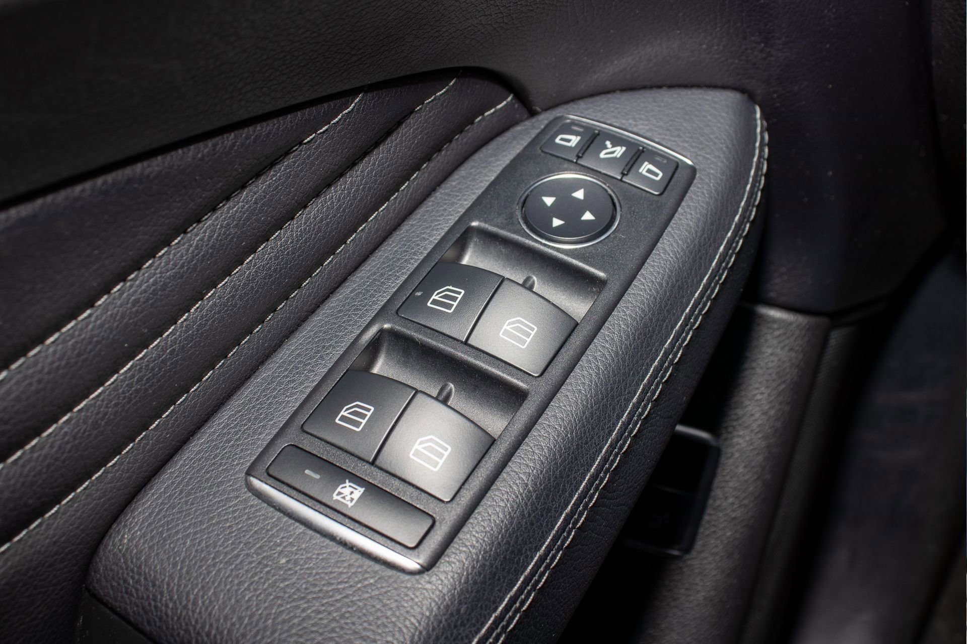 Used 2018 Mercedes-Benz GLE 43 AMG 4MATIC Coupe w/ Premium 3 Package image 24