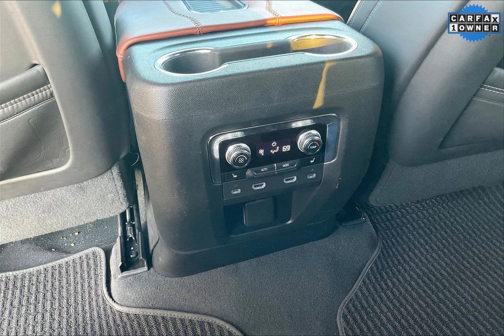 Used 2023 GMC Yukon Denali Ultimate image 36