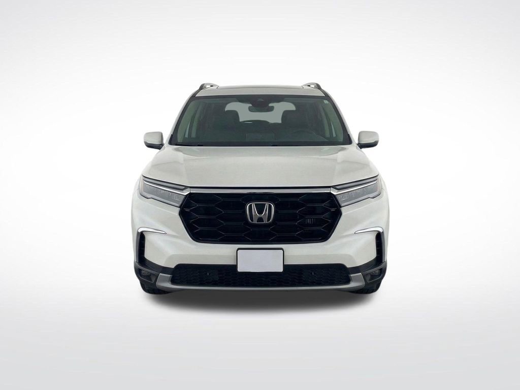 Used 2025 Honda Pilot Touring image 5