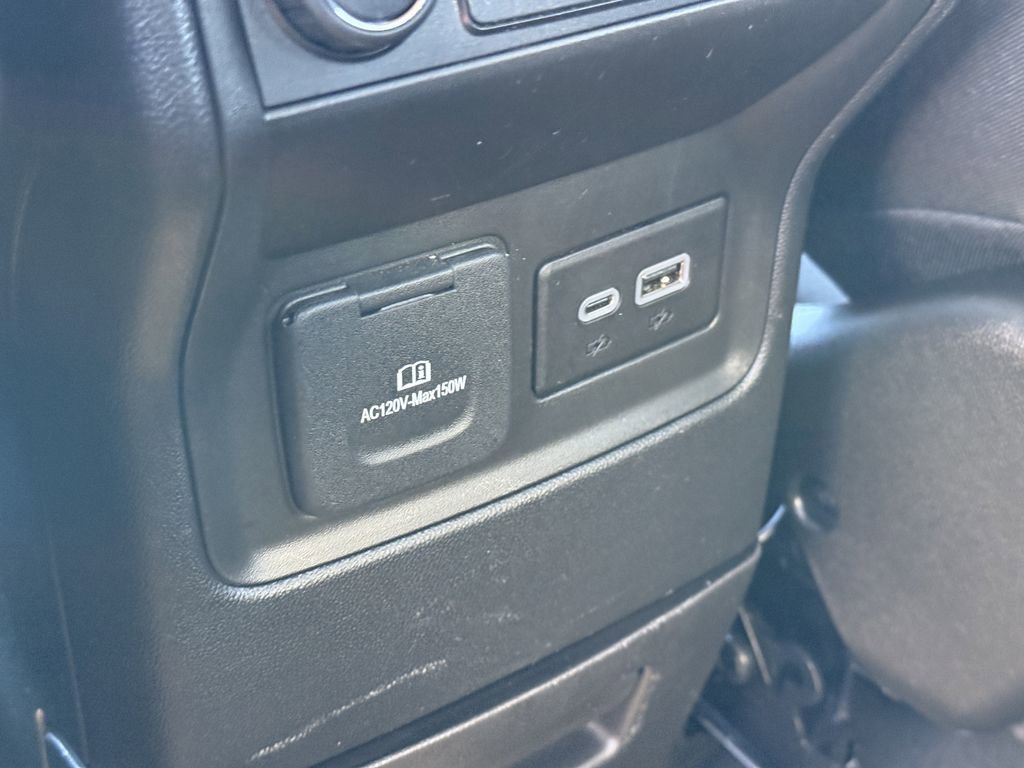 Used 2023 GMC Acadia SLE w/ Driver Convenience Package image 27