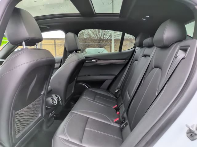 Used 2022 Alfa Romeo Stelvio Ti image 13