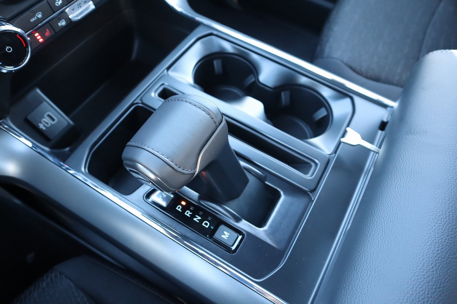 New 2025 Ford F150 XLT w/ Equipment Group 302A MID image 10