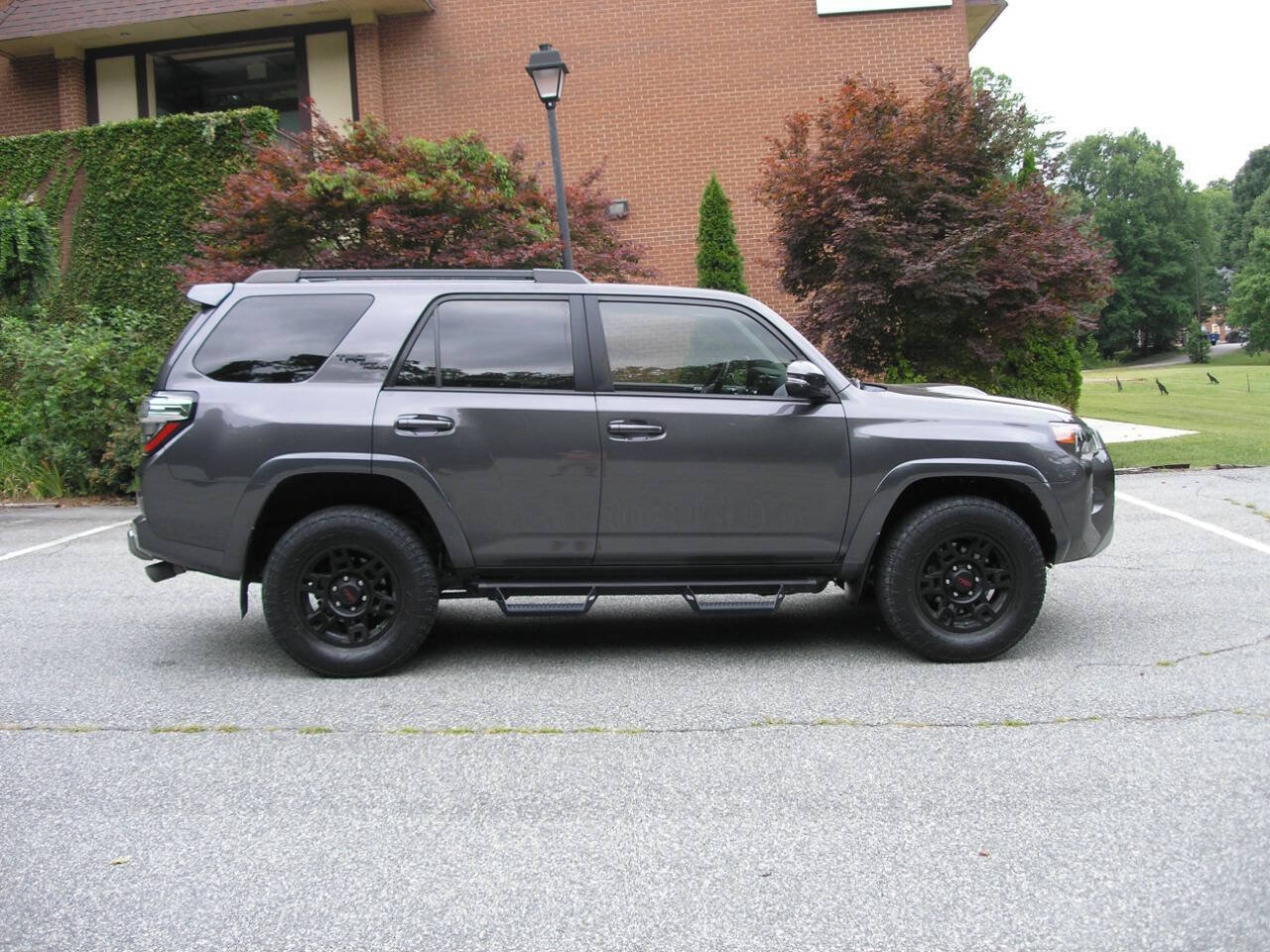 Used 2019 Toyota 4Runner TRD Off-Road Premium AWD/4WD image 8