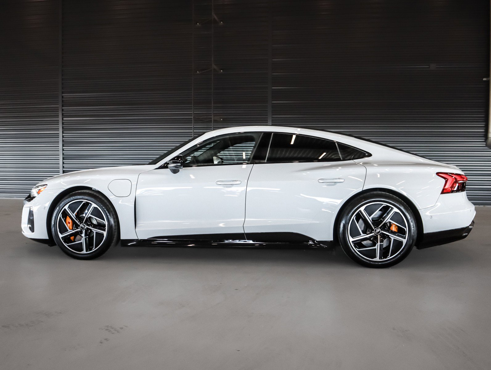 Used 2024 Audi RS e-tron GT image 12