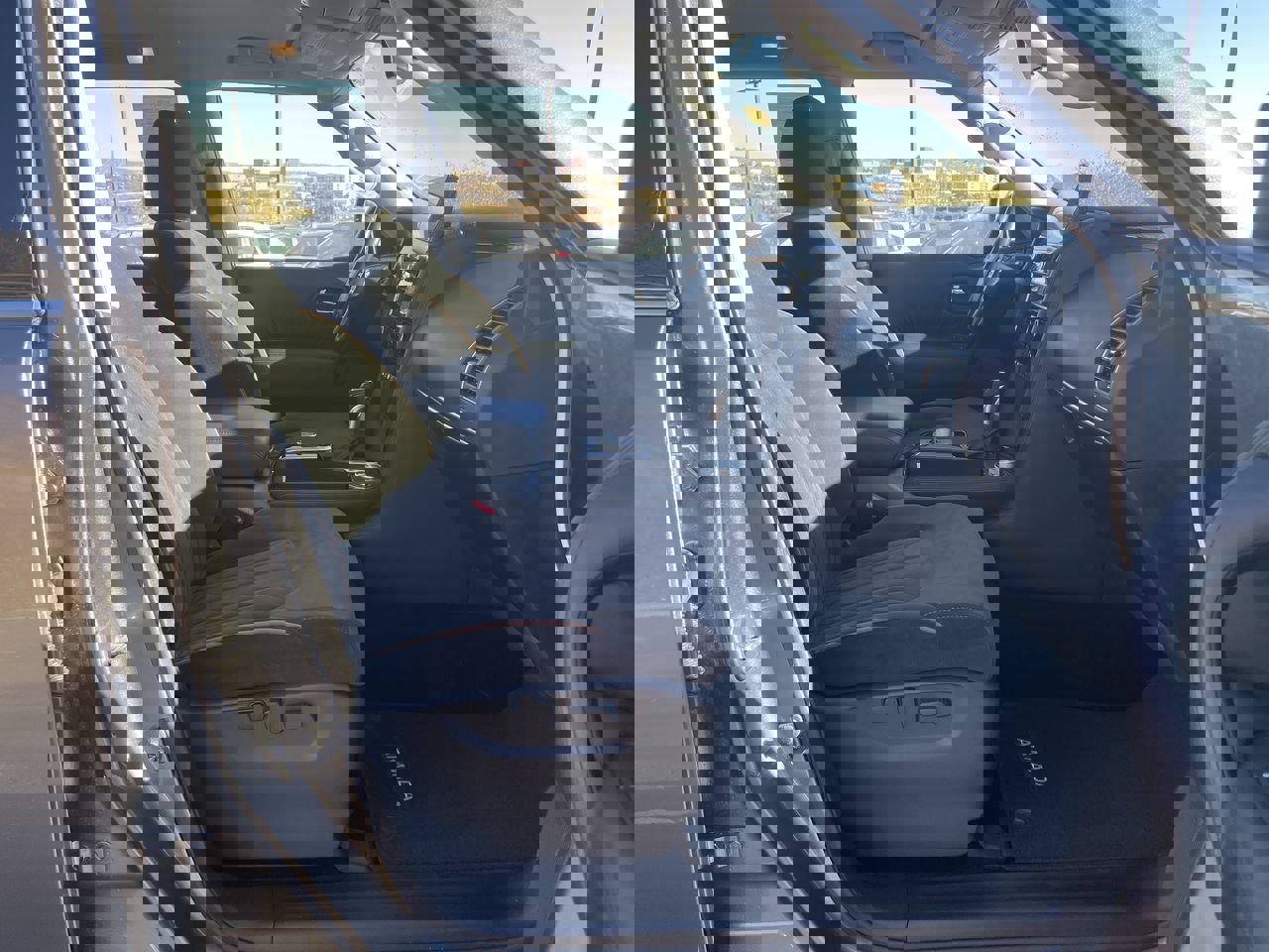 Used 2023 Nissan Armada S image 18