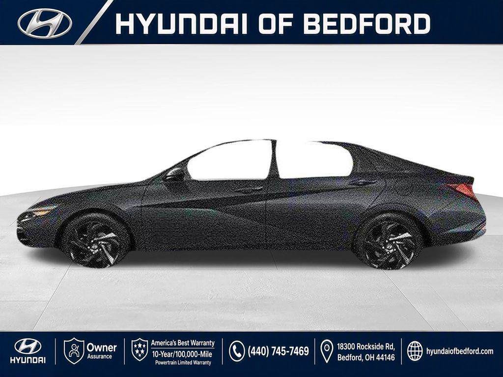 New 2026 Hyundai Elantra SEL Sport FWD image 2