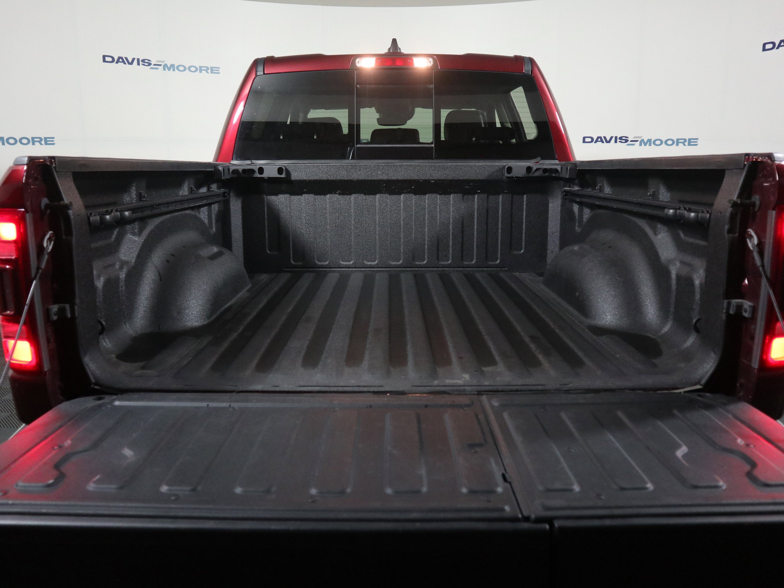 Used 2022 RAM 1500 Laramie image 8
