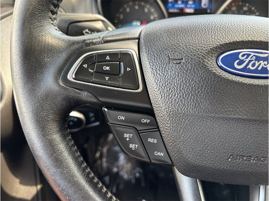 Used 2016 Ford Focus Titanium FWD image 22