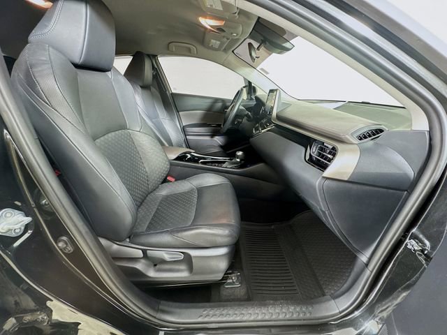 Used 2021 Toyota C-HR Limited image 30