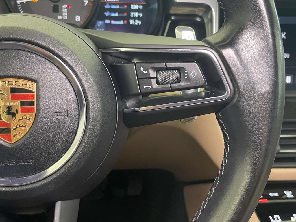 Certified 2023 Porsche Macan AWD/4WD image 38