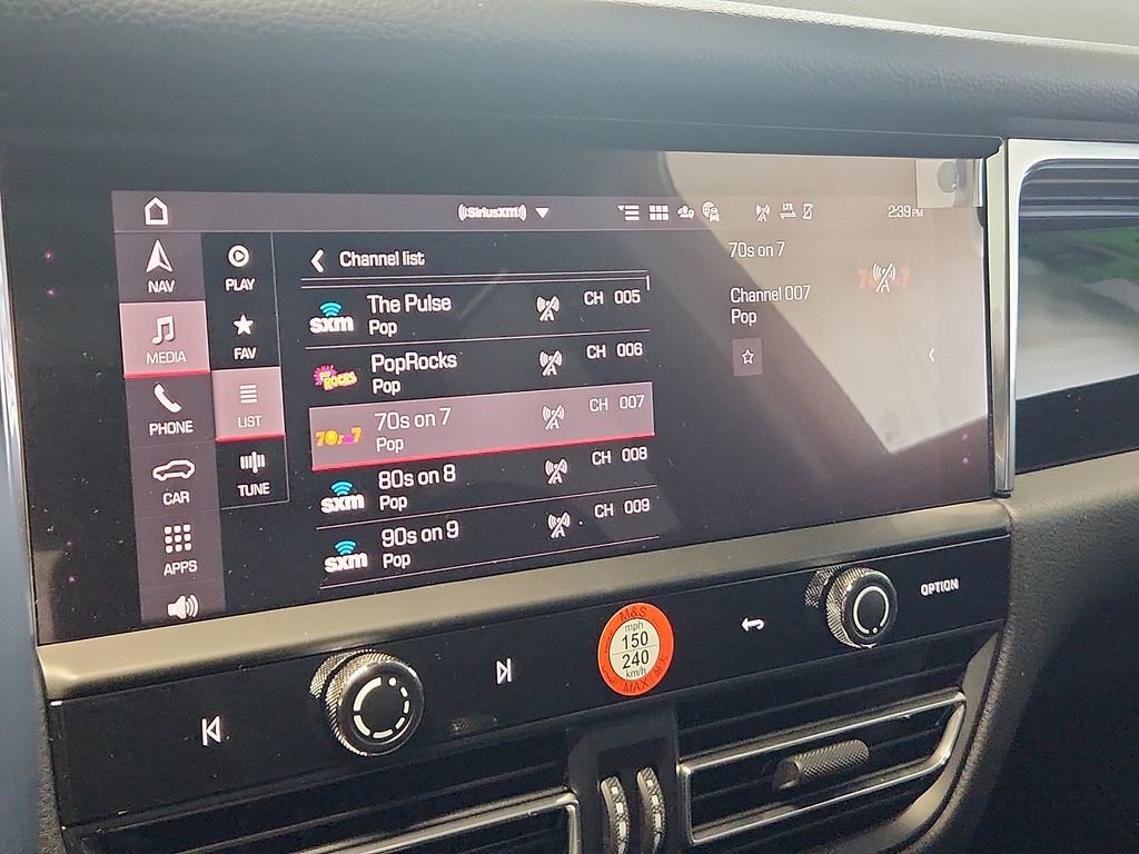 New 2026 Porsche Macan AWD/4WD image 19