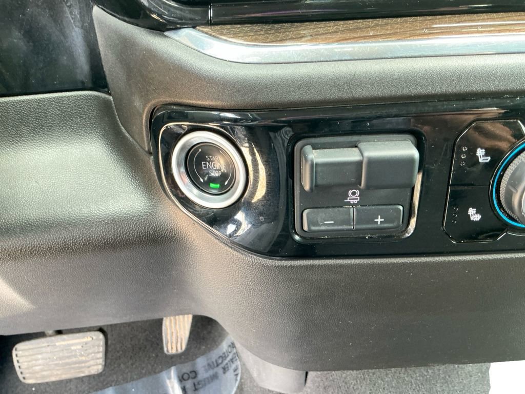Used 2025 Chevrolet Silverado 1500 LT AWD/4WD image 23