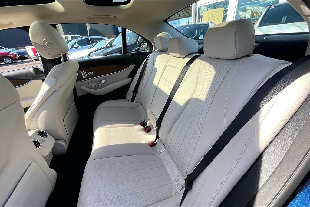 Used 2021 Mercedes-Benz E 350 4MATIC Sedan image 18