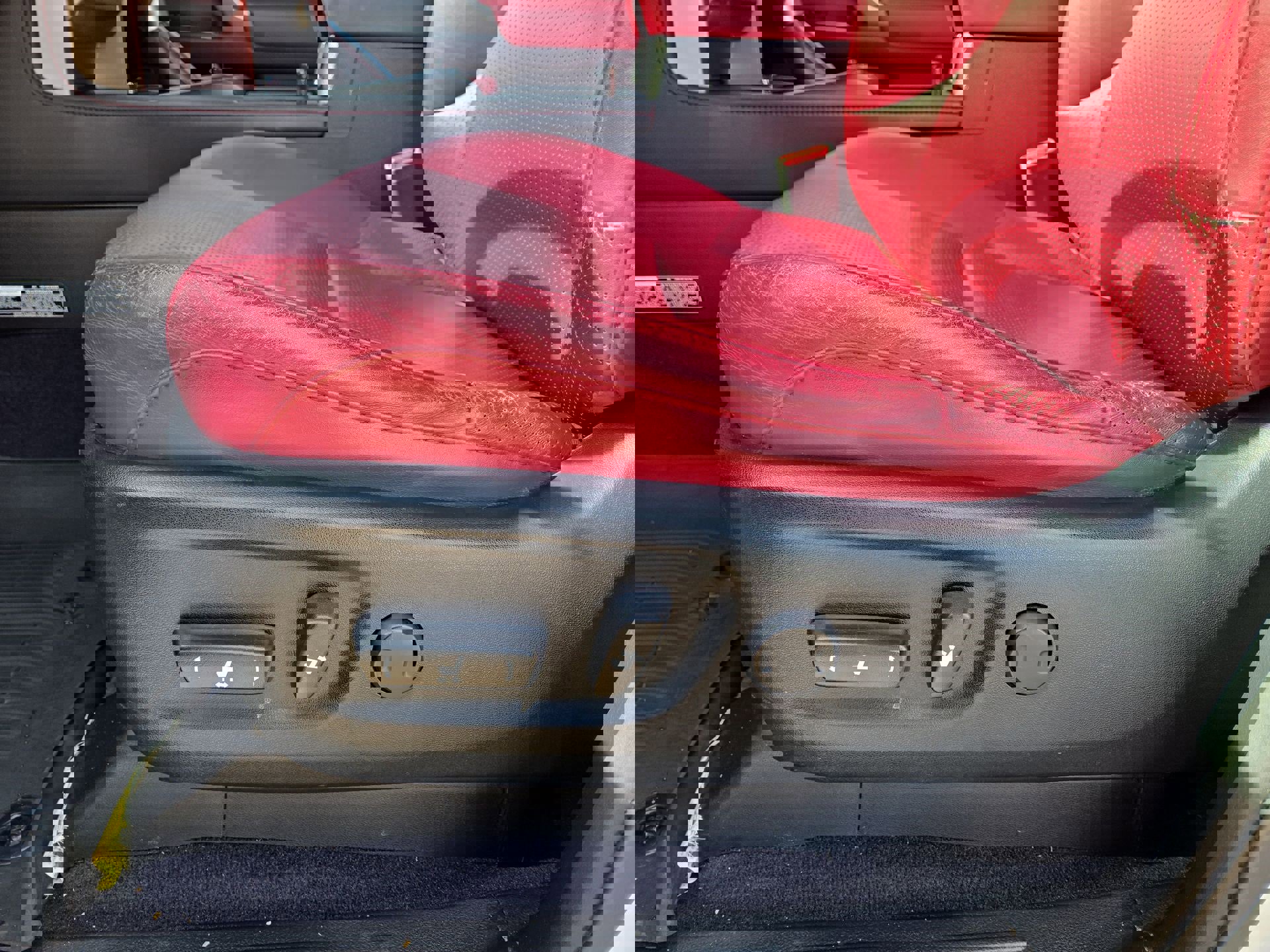 Used 2021 Lexus GX 460 Luxury w/ Accessory Package image 17