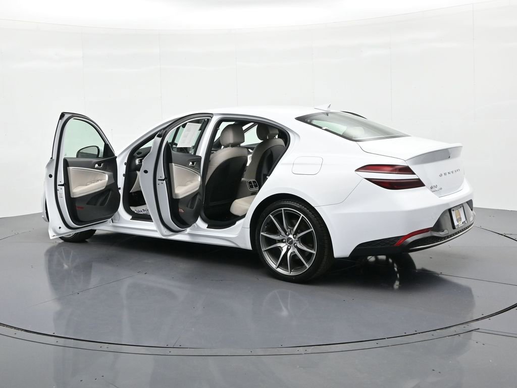 Used 2023 Genesis G70 2.0T image 25