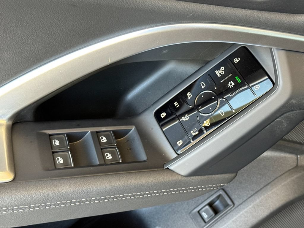 Certified 2025 Audi Q5 Premium AWD/4WD image 15