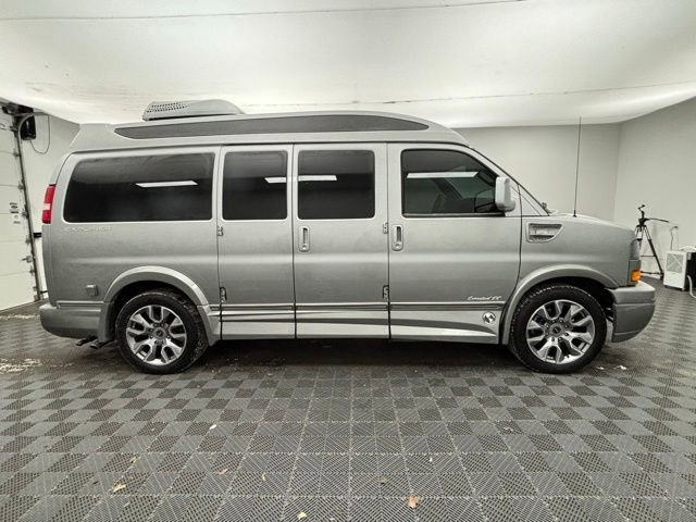 Used 2022 GMC Savana 2500 Mobility w/ Enhanced Convenience Package image 5