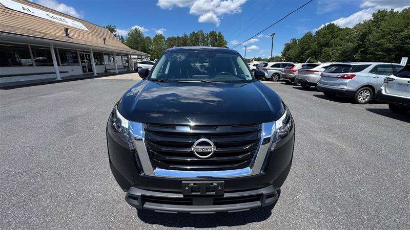 Used 2024 Nissan Pathfinder SV AWD/4WD image 16