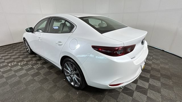 Used 2019 MAZDA MAZDA3 Sedan w/ Select Package FWD image 4