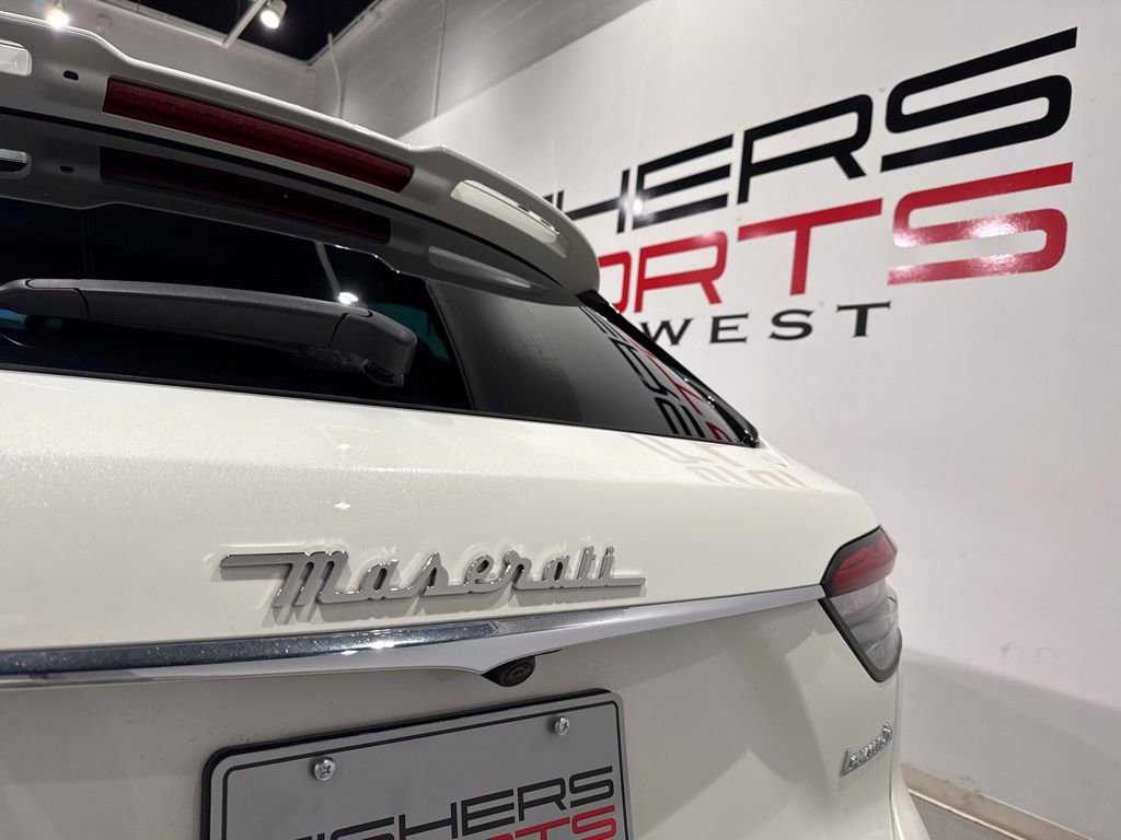 Used 2021 Maserati Levante GranSport image 41