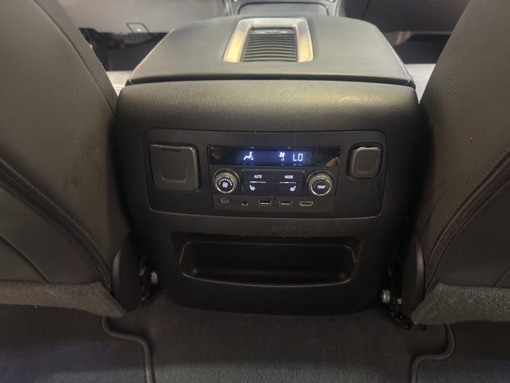 Used 2019 GMC Yukon Denali w/ Open Road Package AWD/4WD image 28