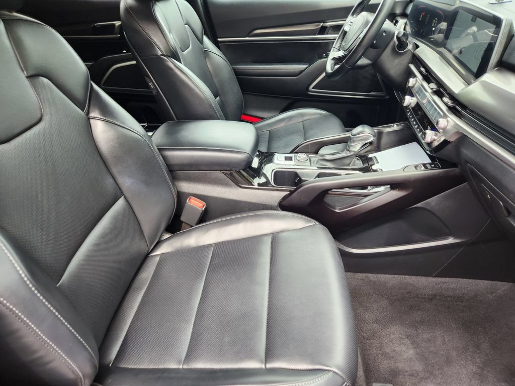 Certified 2024 Kia Telluride S w/ S Sunroof Package AWD/4WD image 13