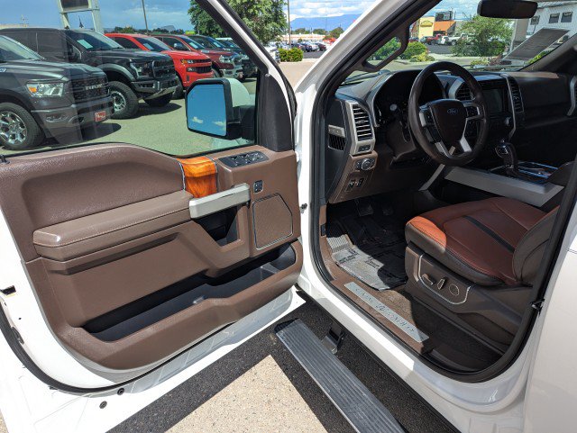 Used 2018 Ford F150 King Ranch w/ Equipment Group 601A Luxury AWD/4WD image 8