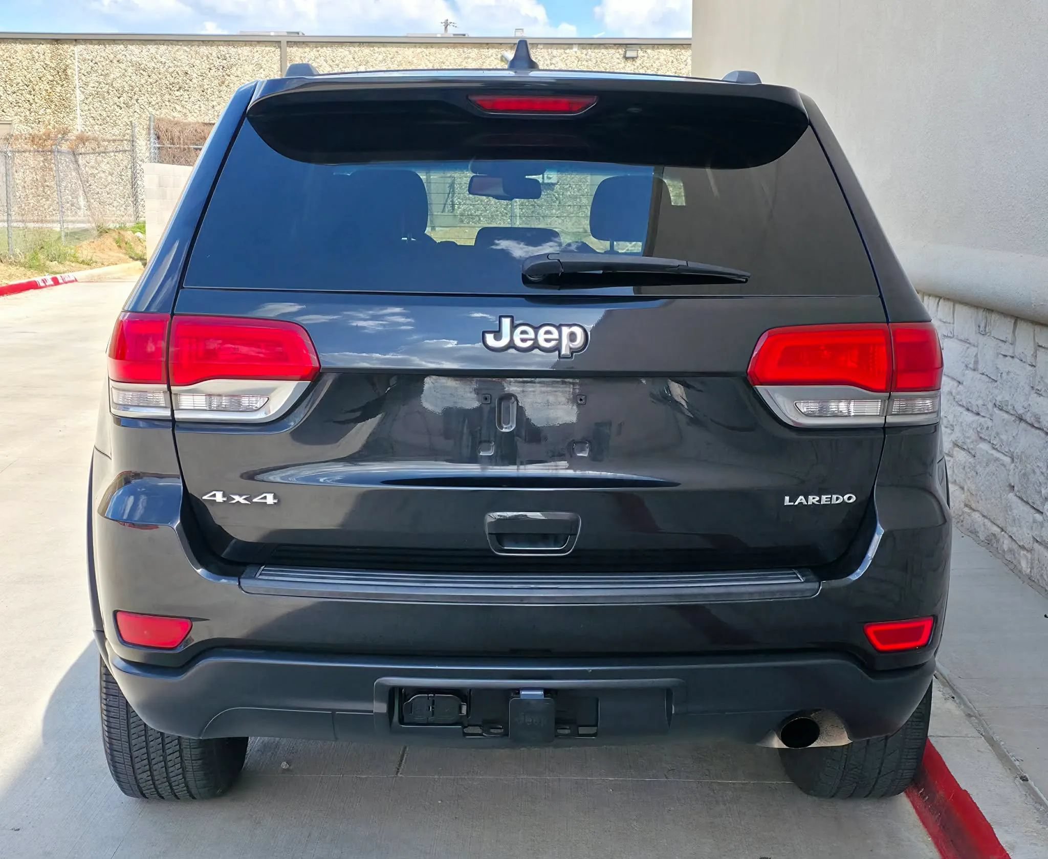 Used 2014 Jeep Grand Cherokee Laredo w/ Security & Convenience Group AWD/4WD image 4