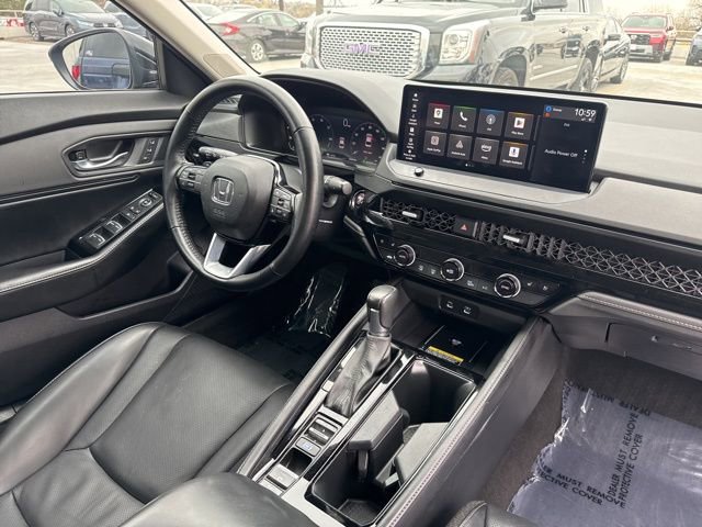 Used 2023 Honda Accord Touring image 11